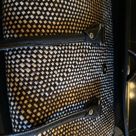 Black Straw Shoulder Bag - Picture 7 of 16